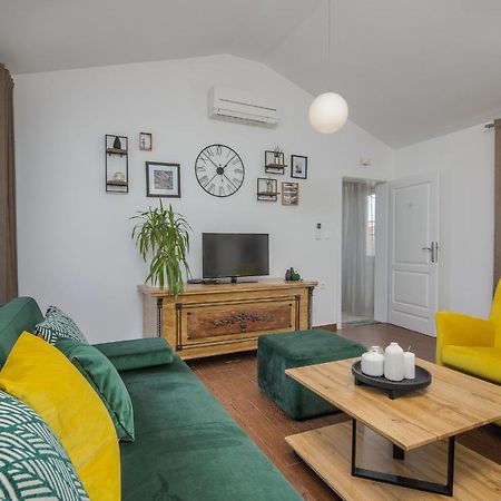 Apartment Marina Malinska Exterior photo
