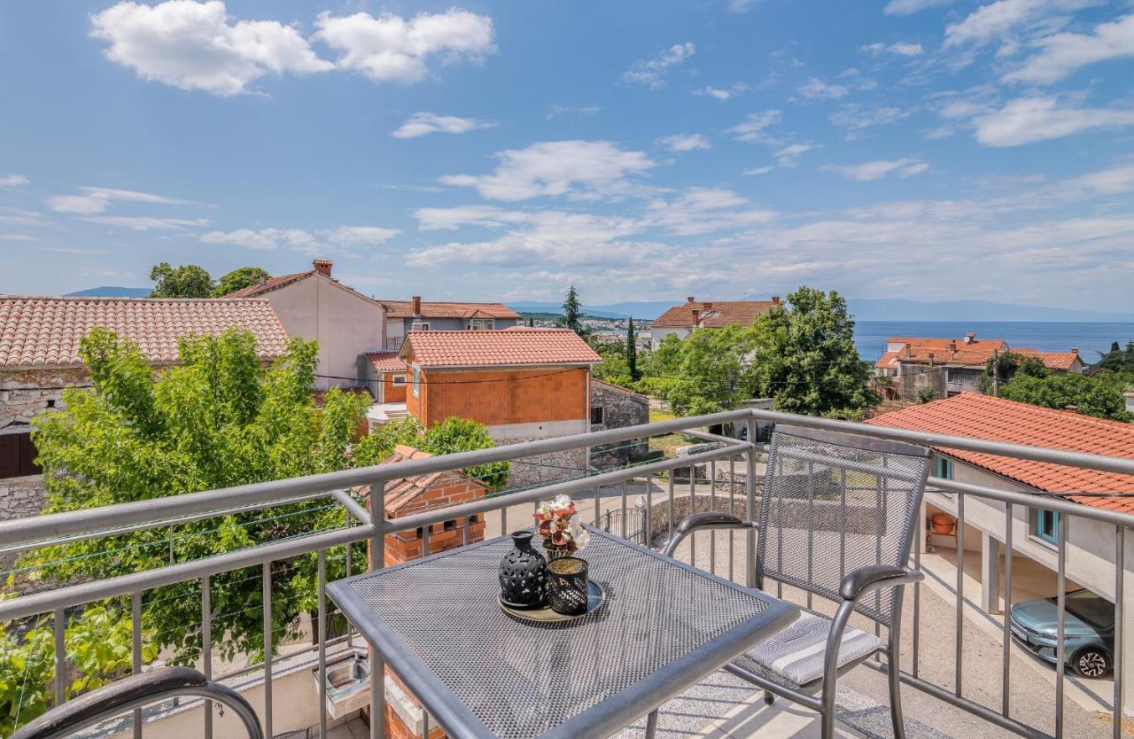 Apartment Marina Malinska Exterior photo